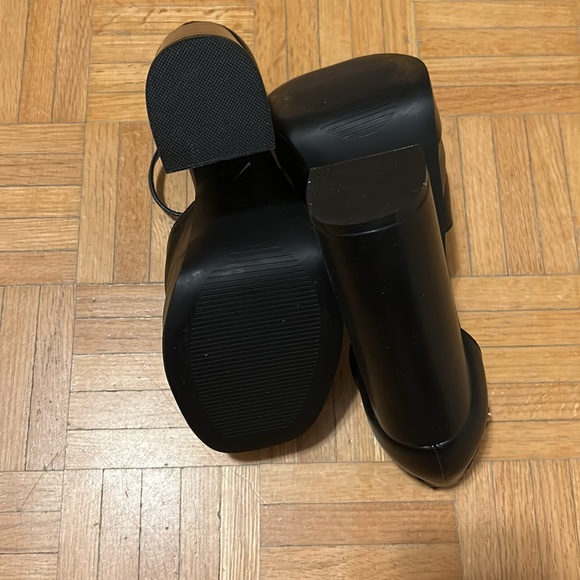 Dream Pairs Black Women's Shoes NWOT - Picture 4 of 7